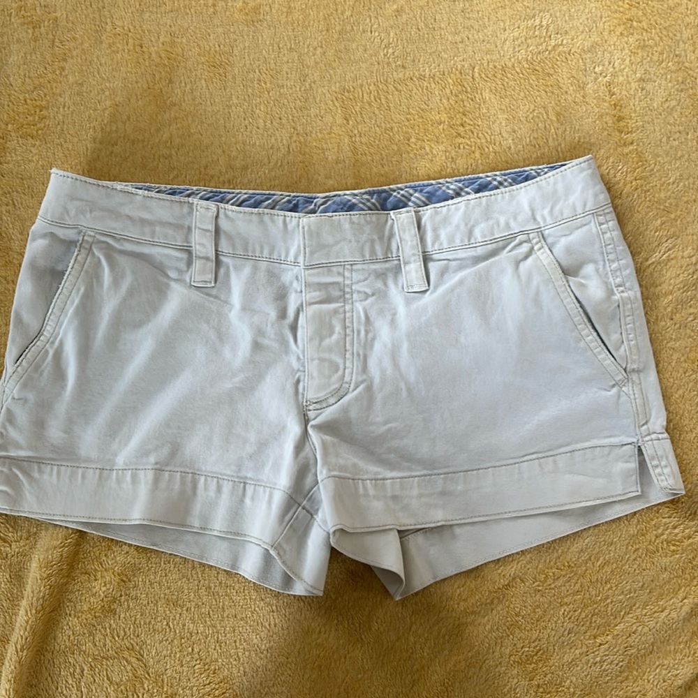 American Eagle Outfitters stretch khaki shorts size 2